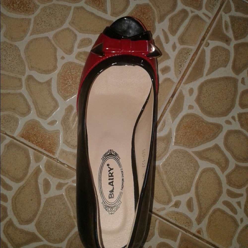 Ladies shoes size 9